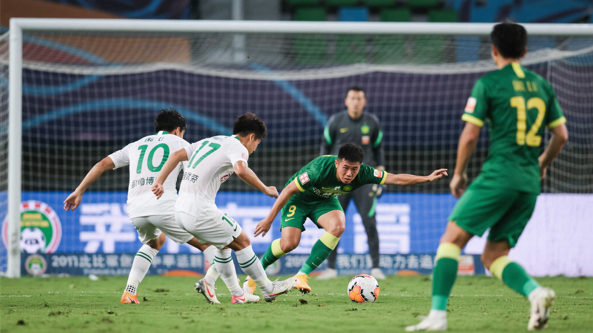 中超巅峰对决:英博苦战120分钟,憾负国安,比赛跌宕起伏 中超巅峰对决:英博苦战120分钟,憾负国安,比赛跌宕起伏